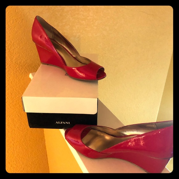 Shoes - Picture 1 of 1